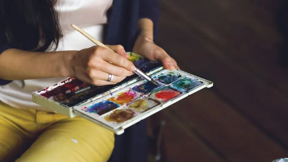 Hobi Kreatif, Cara Seru Menyalurkan Kreativitas di Rumah
